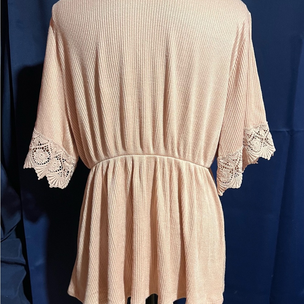 Elegant Lace Sleeve Women's Top in Peach - Picture 5 of 5